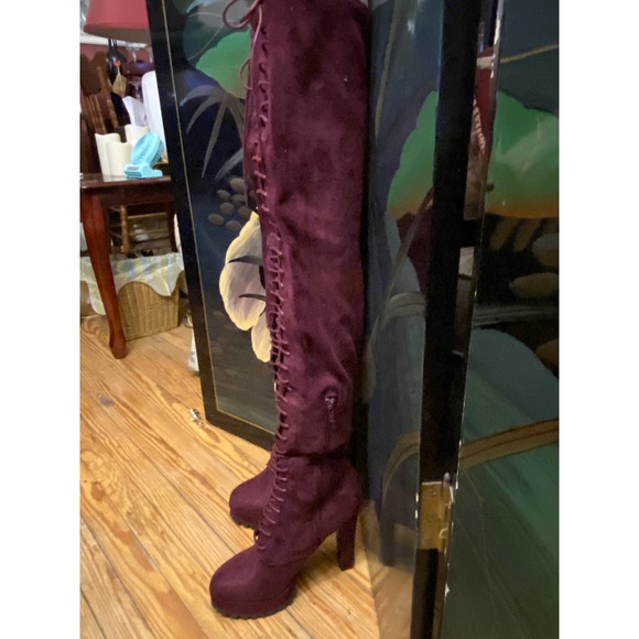 Remy Women thigh high lace up front suede boots Size 8.5 Purple - Picture 10 of 16